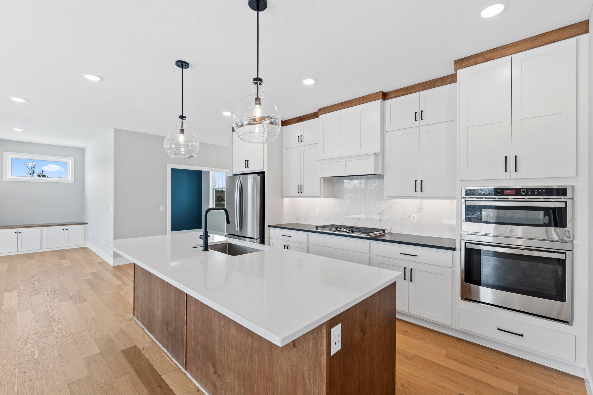 635 Parkside Court