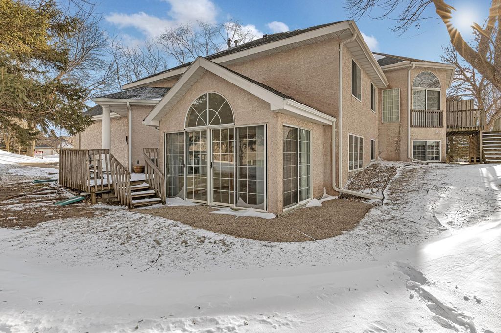 Photo of 2208 10th Avenue SE, Willmar, MN 56201 (MLS # 7016030)