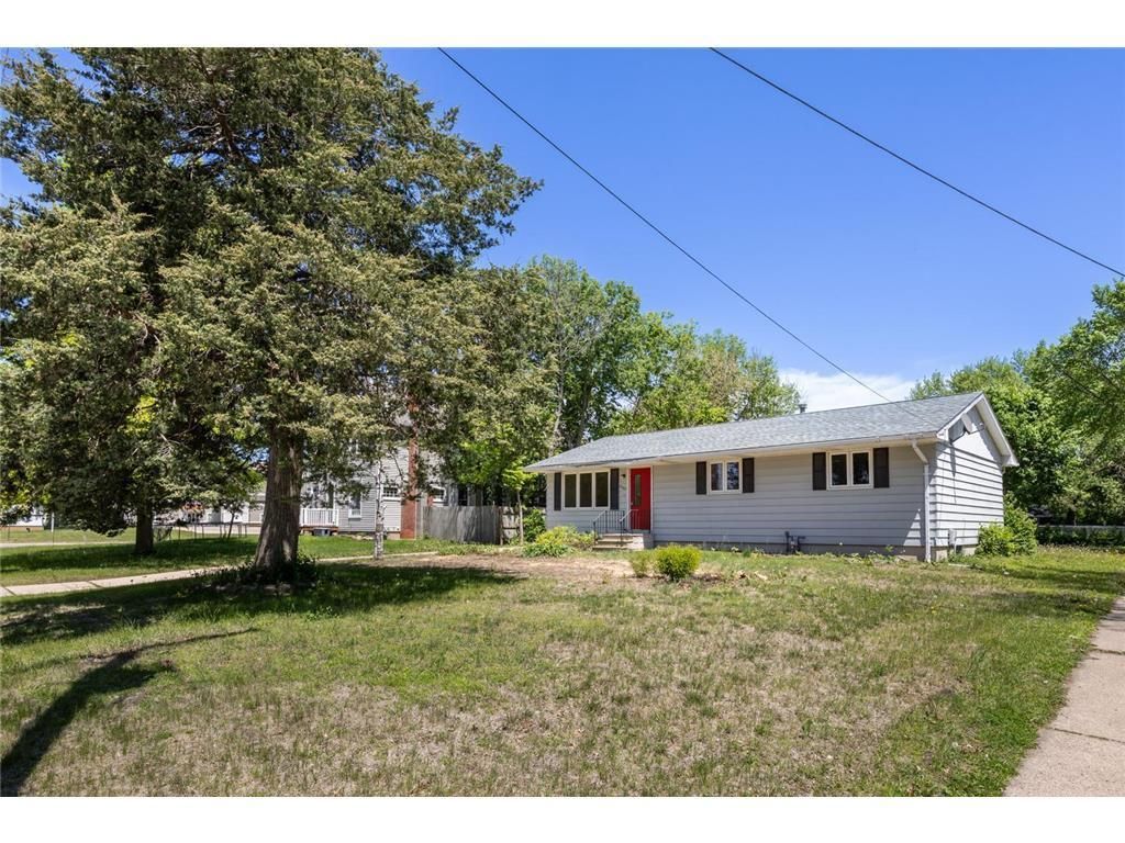 Photo of 1605 4th Street SW, Austin, MN 55912 (MLS # 6822506)