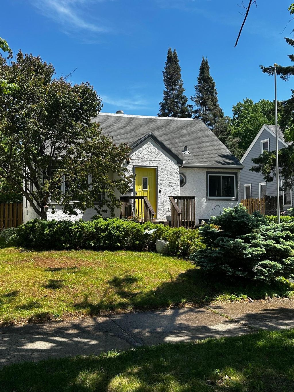 Photo of 318 13th Avenue N, South Saint Paul, MN 55075 (MLS # 7081251)