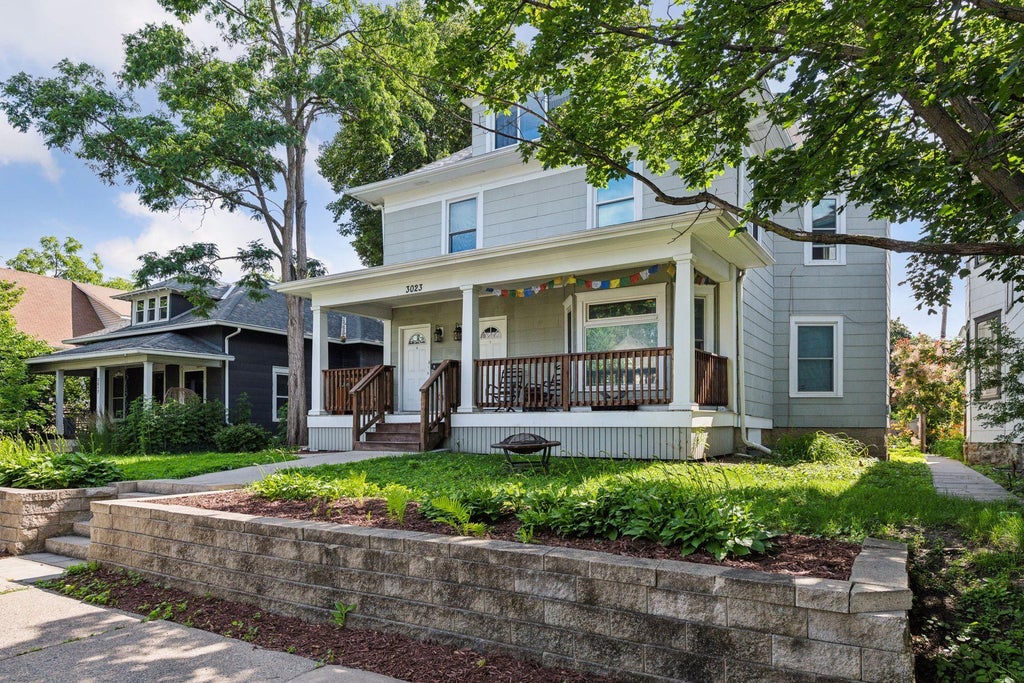 Photo of 3023 Dupont Avenue S #2, Minneapolis, MN 55408 (MLS # 7088293)