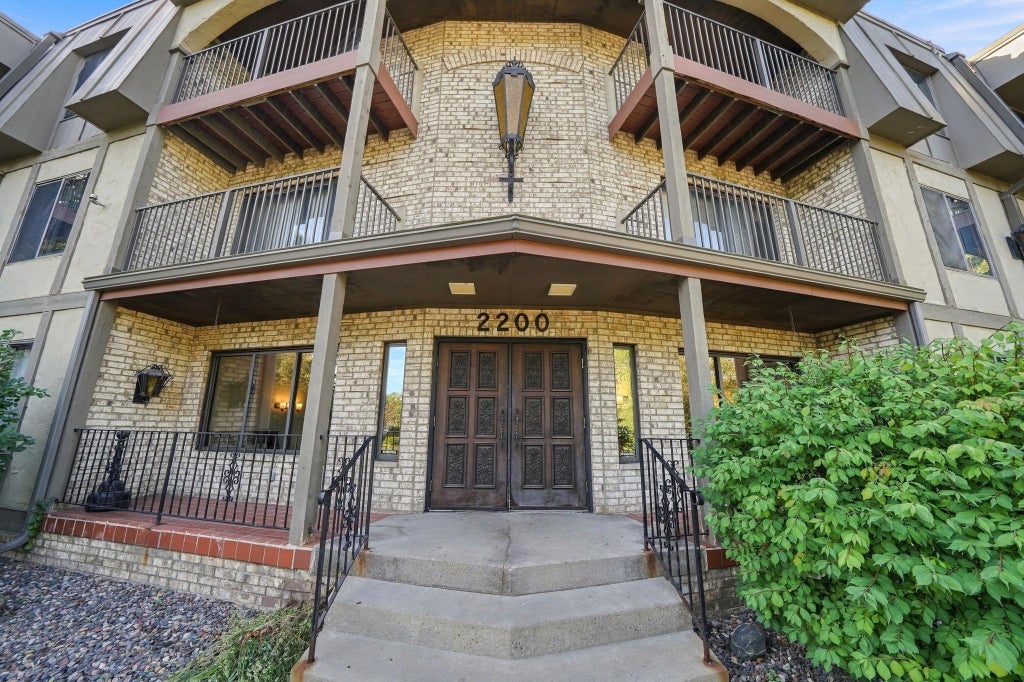 Photo of 2200 Nevada Avenue S #312, Saint Louis Park, MN 55426 (MLS # 7141111)