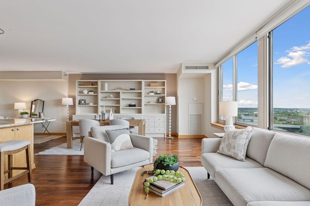 Photo of 401 S 1st Street #1812, Minneapolis, MN 55401 (MLS # 7044803)