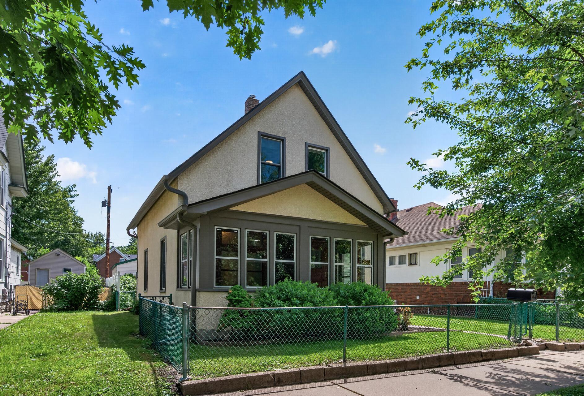 998 Woodbridge Street