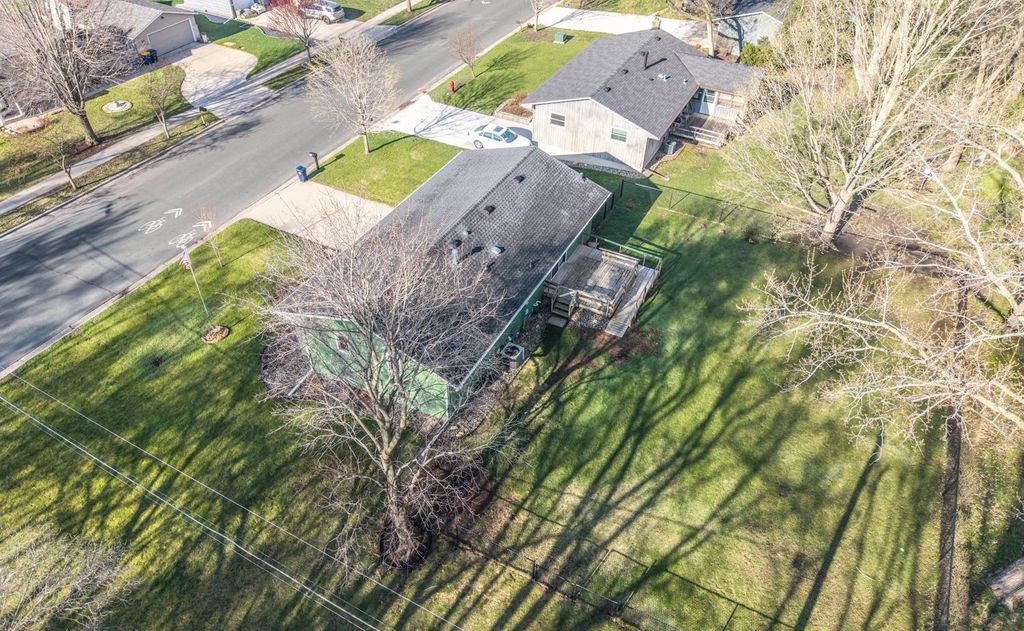 Photo of 400 Lockwood Drive, Northfield, MN 55057 (MLS # 7053092)