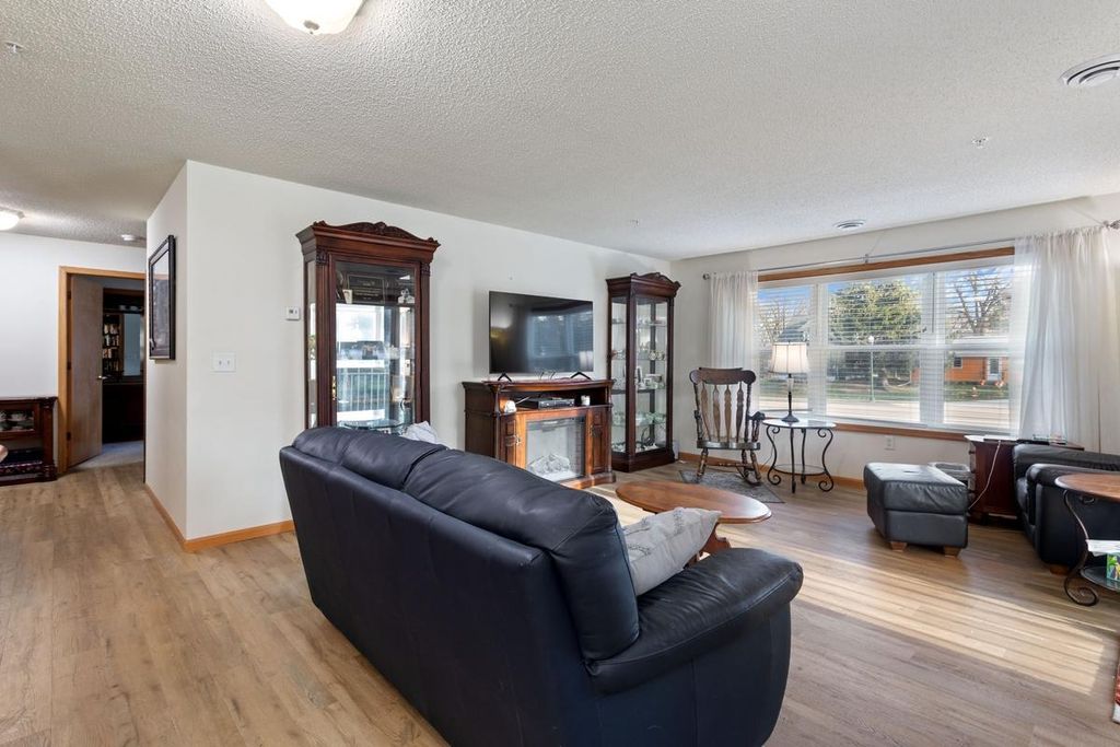 Photo of 2231 Penn Place #201, North Saint Paul, MN 55109 (MLS # 7058017)