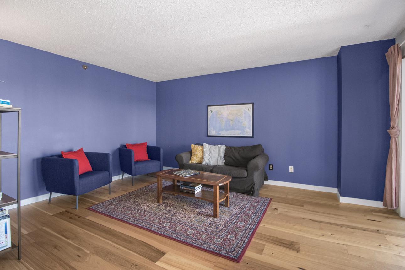 78 10th Street E 809