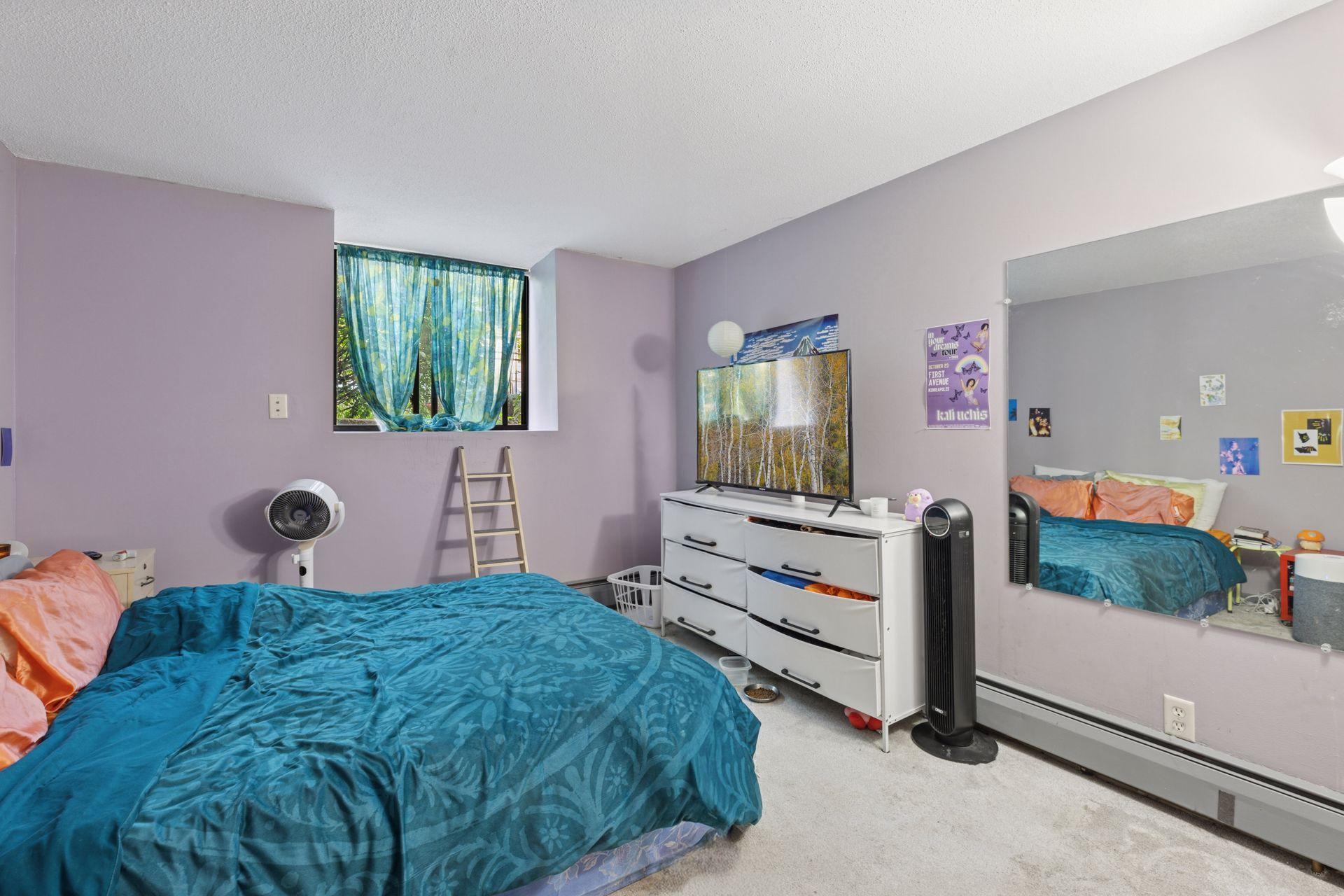 1807 Elliot Avenue 4