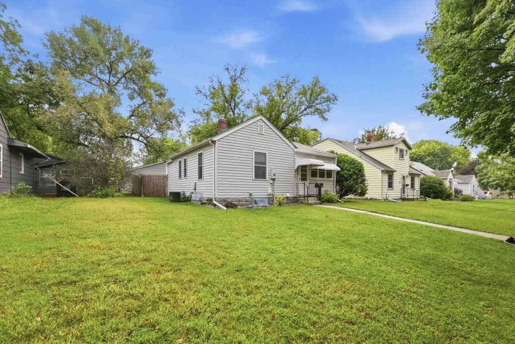 Photo of 511 14th Street SW, Willmar, MN 56201 (MLS # 7148566)