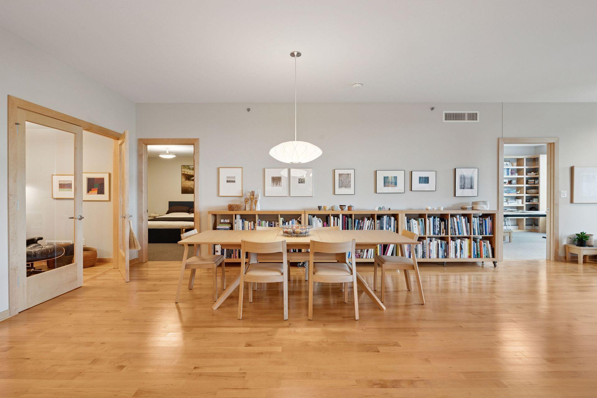 215 10th Avenue S 312