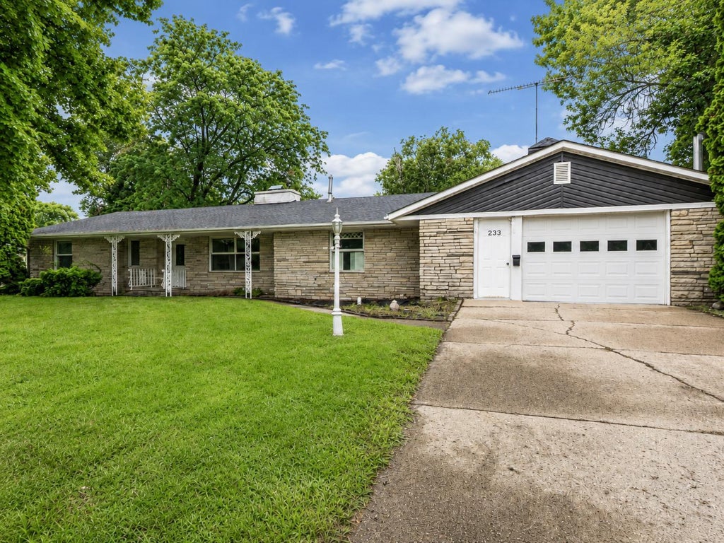 Photo of 233 2nd Street SE, Madelia, MN 56062 (MLS # 7124908)