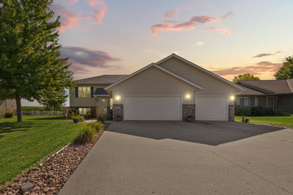 Photo of 217 Inverness Drive, Mankato, MN 56001 (MLS # 7137572)