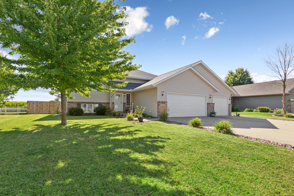 Photo of 217 Inverness Drive, Mankato, MN 56001 (MLS # 7137572)