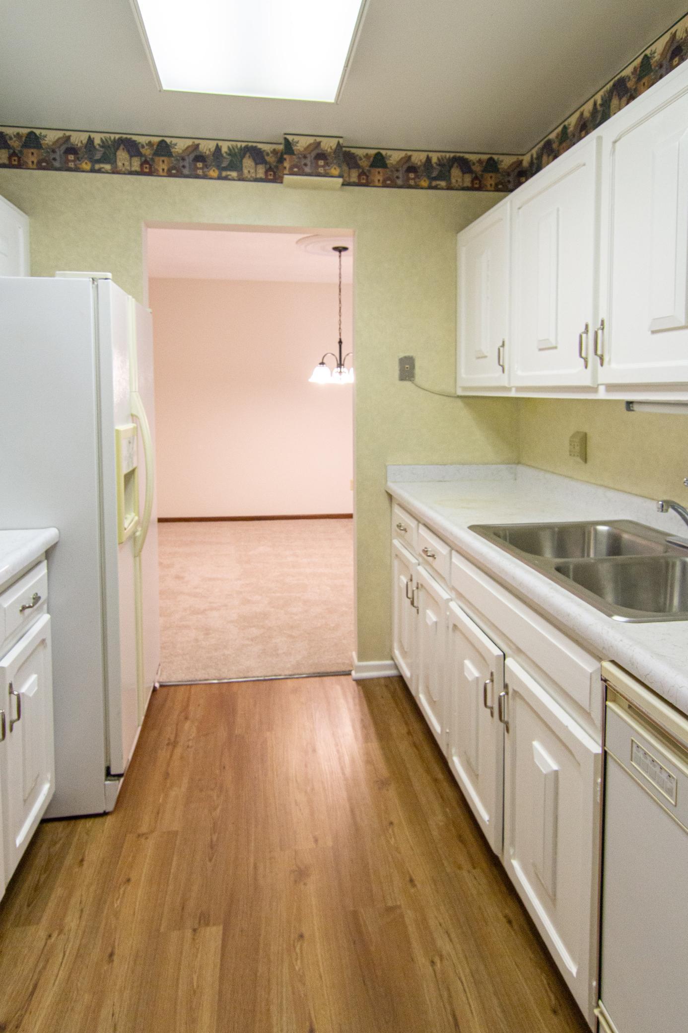 2690 Oxford Street N 247