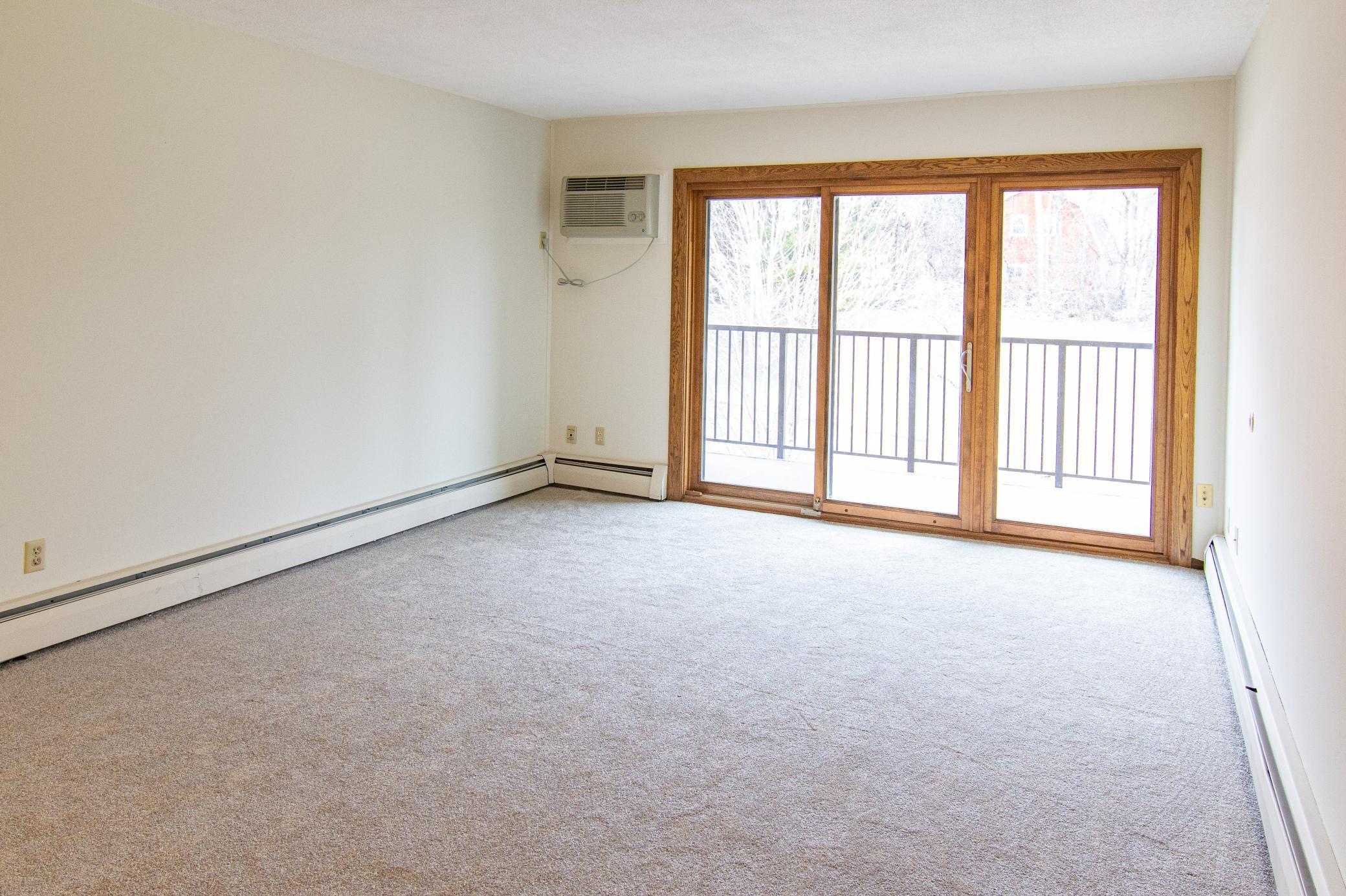 2690 Oxford Street N 247