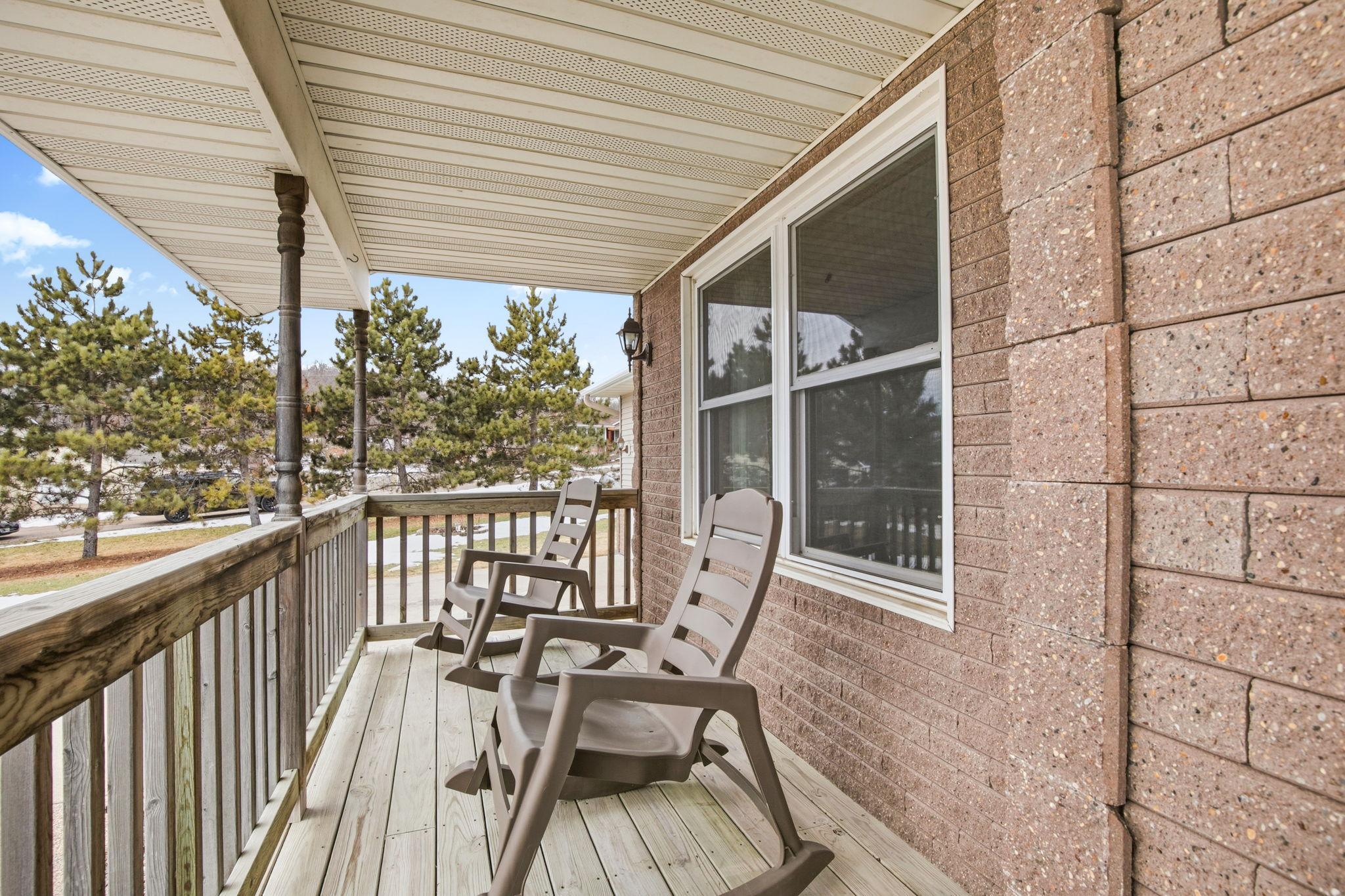 20927 Marshfield Circle