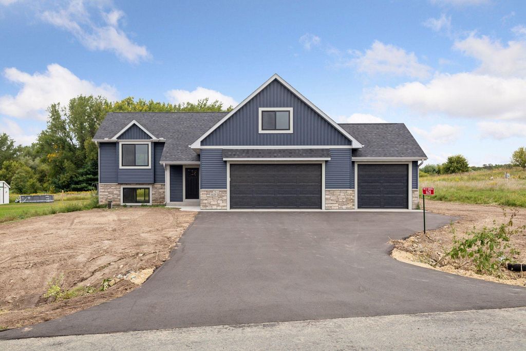 Photo of 471 Coyote Way, New Richmond, WI 54017 (MLS # 7031307)