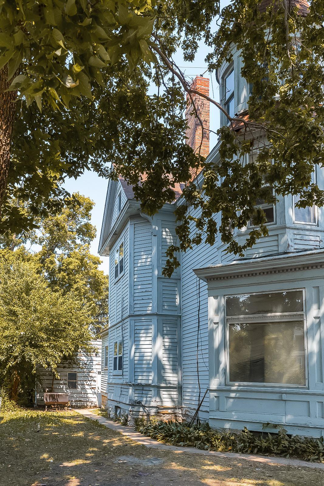 677 Sims Avenue