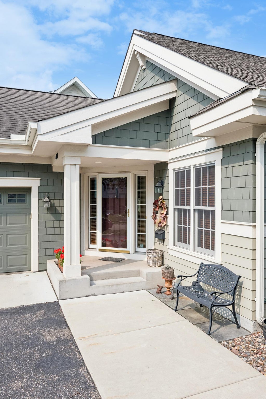 Photo of 4010 Sunnyside Road, Edina, MN 55424 (MLS # 7012318)