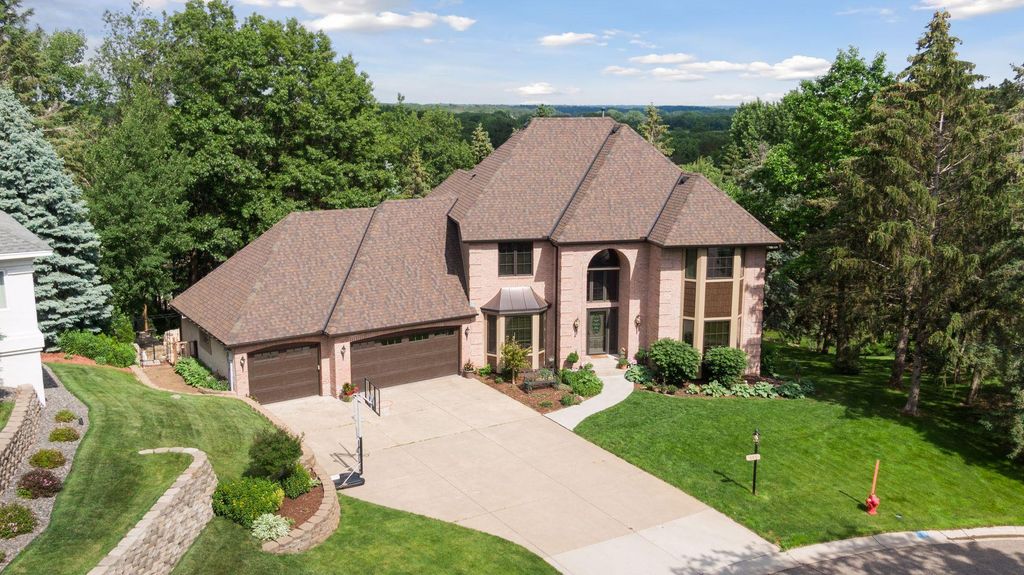 Photo of 685 Valley View Court, Shoreview, MN 55126 (MLS # 7069840)