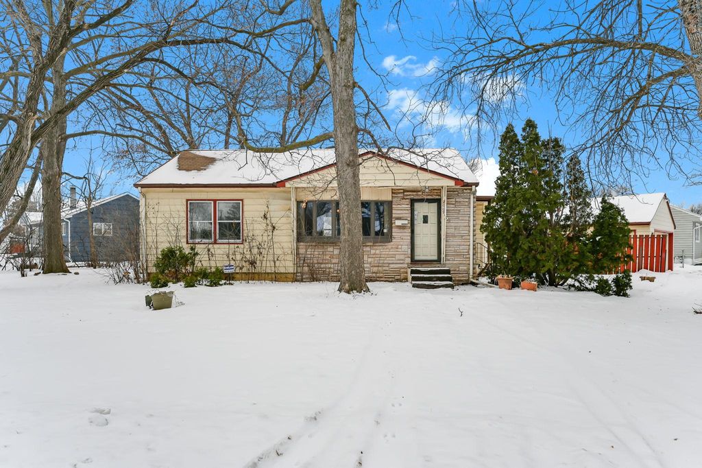 Photo of 2009 Brookview Drive, Brooklyn Center, MN 55430 (MLS # 7017030)