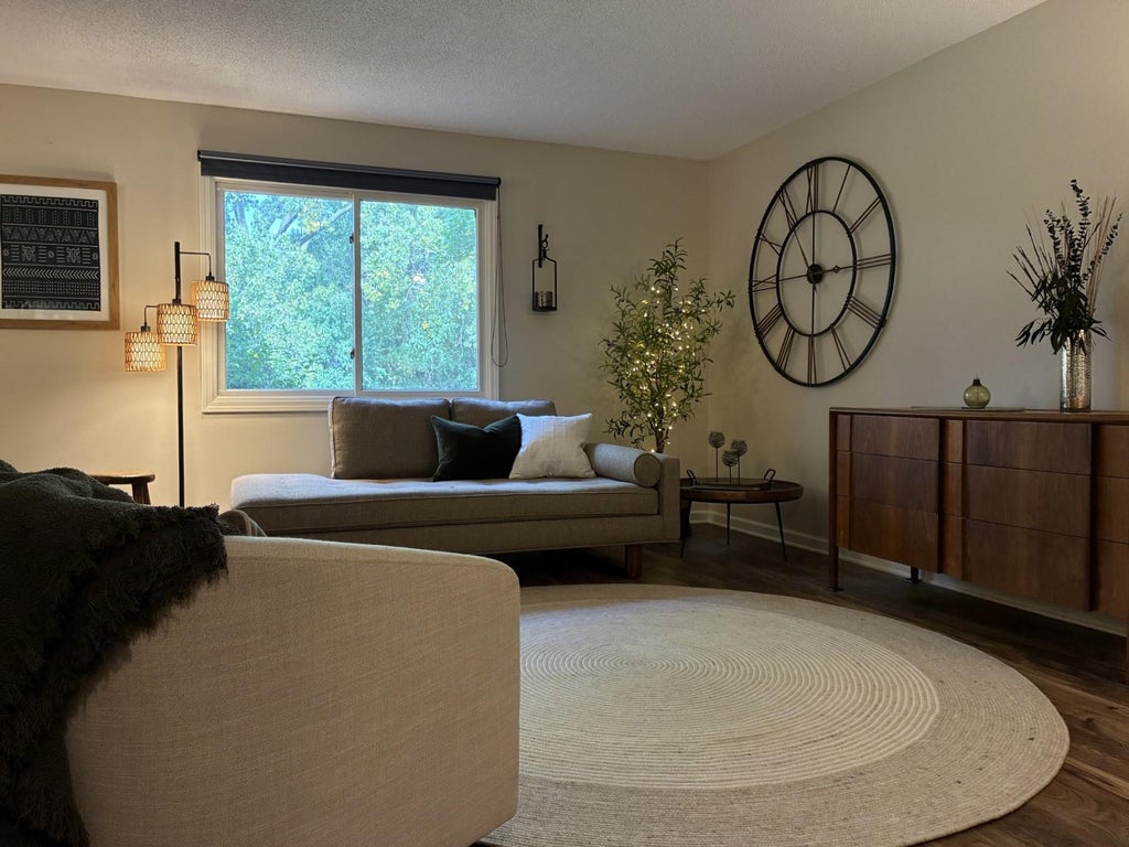 Photo of 997 Heritage Court E, Vadnais Heights, MN 55127 (MLS # 7149549)