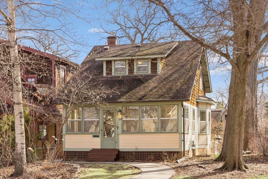 Photo of 29 Oliver Avenue S, Minneapolis, MN 55405 (MLS # 7014241)