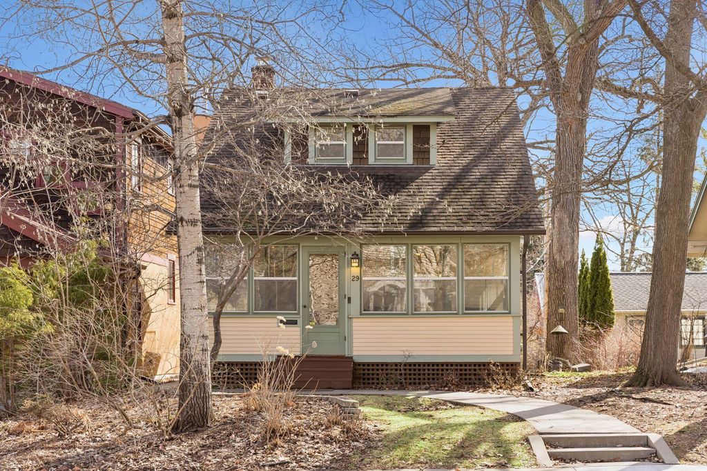 Photo of 29 Oliver Avenue S, Minneapolis, MN 55405 (MLS # 7014241)