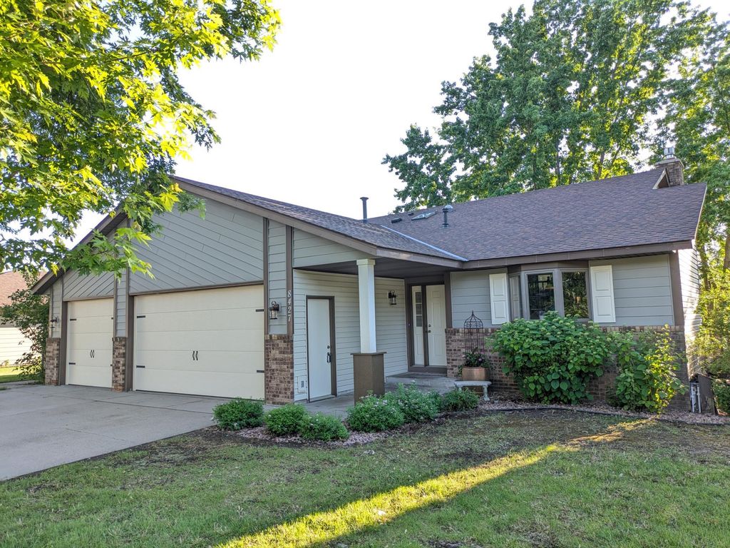 Photo of 8427 Cooper Way, Inver Grove Heights, MN 55076 (MLS # 7091707)