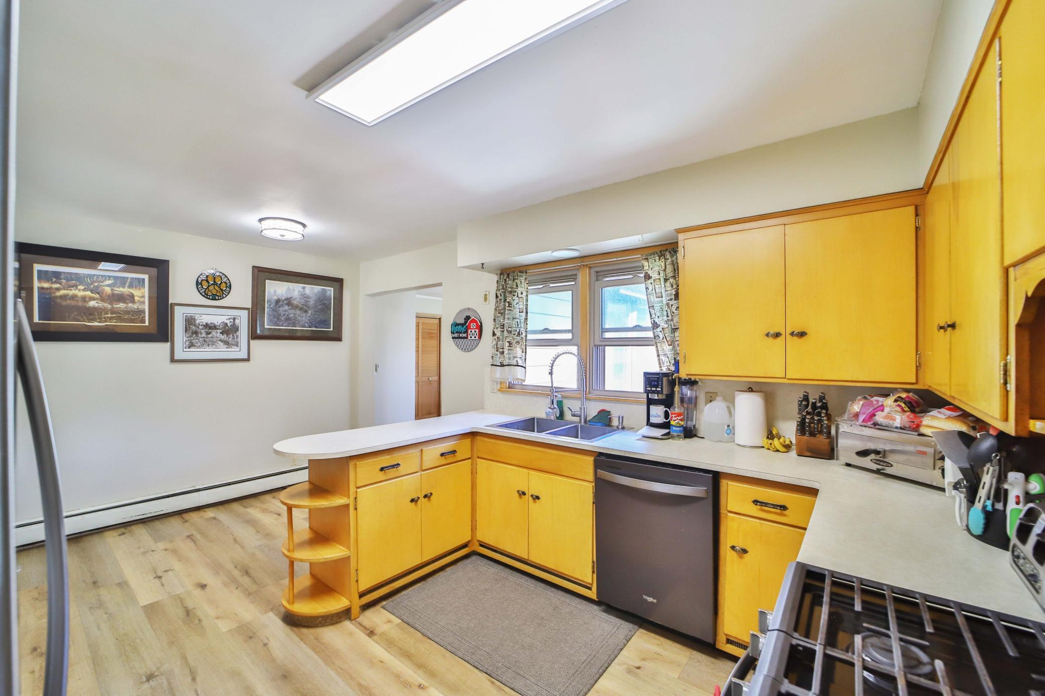 230 4th Avenue SE