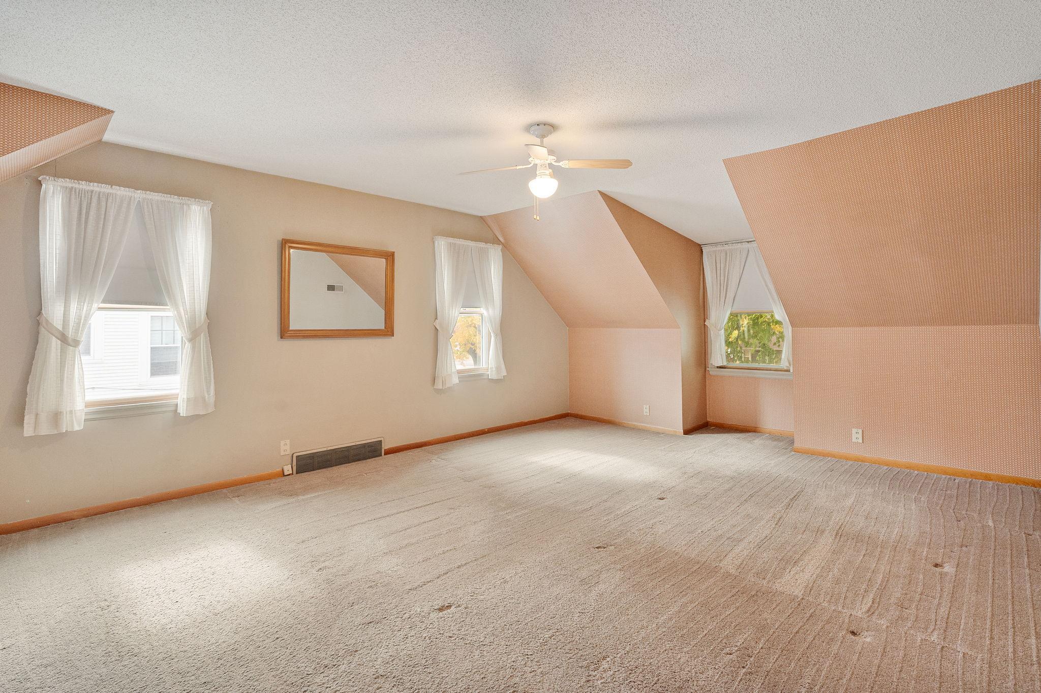 Owatonna, Minnesota 55060, United States, 3 Bedrooms Bedrooms, ,2 BathroomsBathrooms,Residential,Active,233584