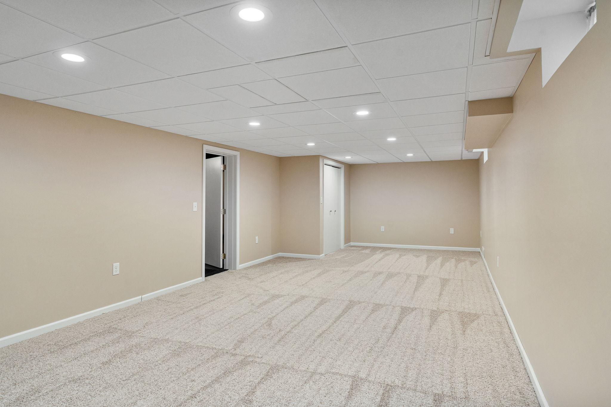 Owatonna, Minnesota 55060, United States, 3 Bedrooms Bedrooms, ,2 BathroomsBathrooms,Residential,Active,233584