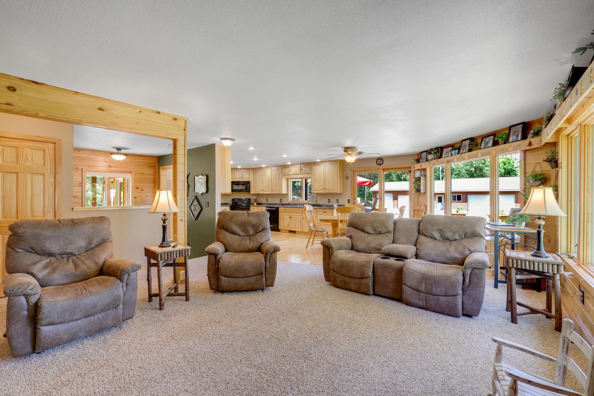 216 E Summit Ave.