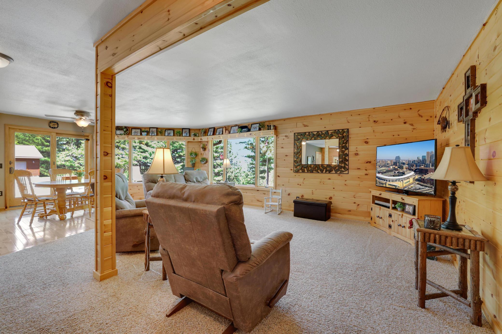 216 E Summit Ave.