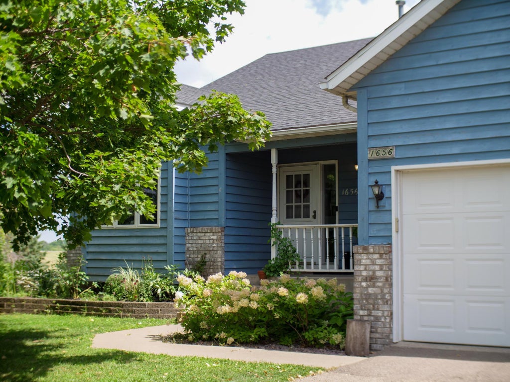 Photo of 1656 Mark Court, Shakopee, MN 55379 (MLS # 7135444)