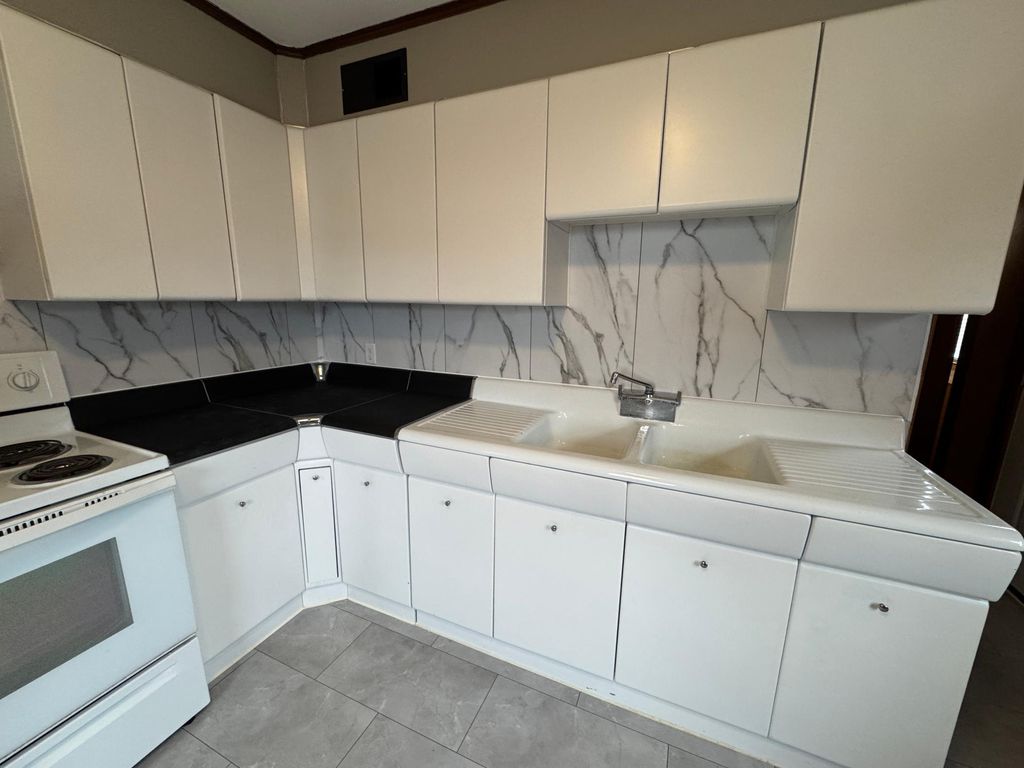 Photo of 1064 S Grove Avenue, Owatonna, MN 55060 (MLS # 7036974)