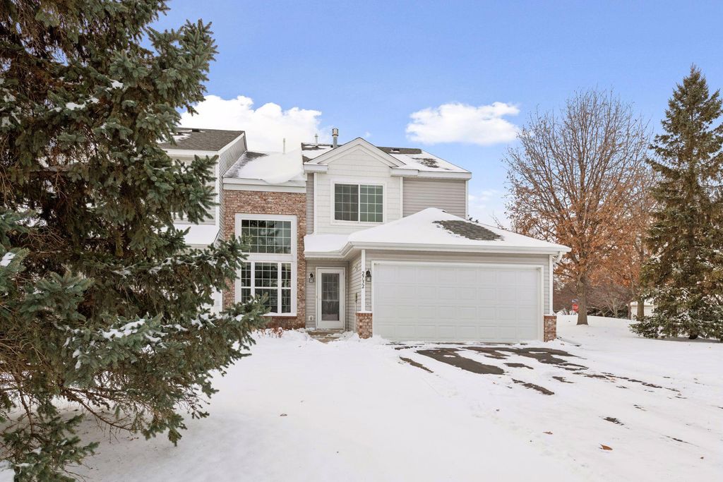 Photo of 2732 Wagon Wheel Curve, Chaska, MN 55318 (MLS # 6824769)