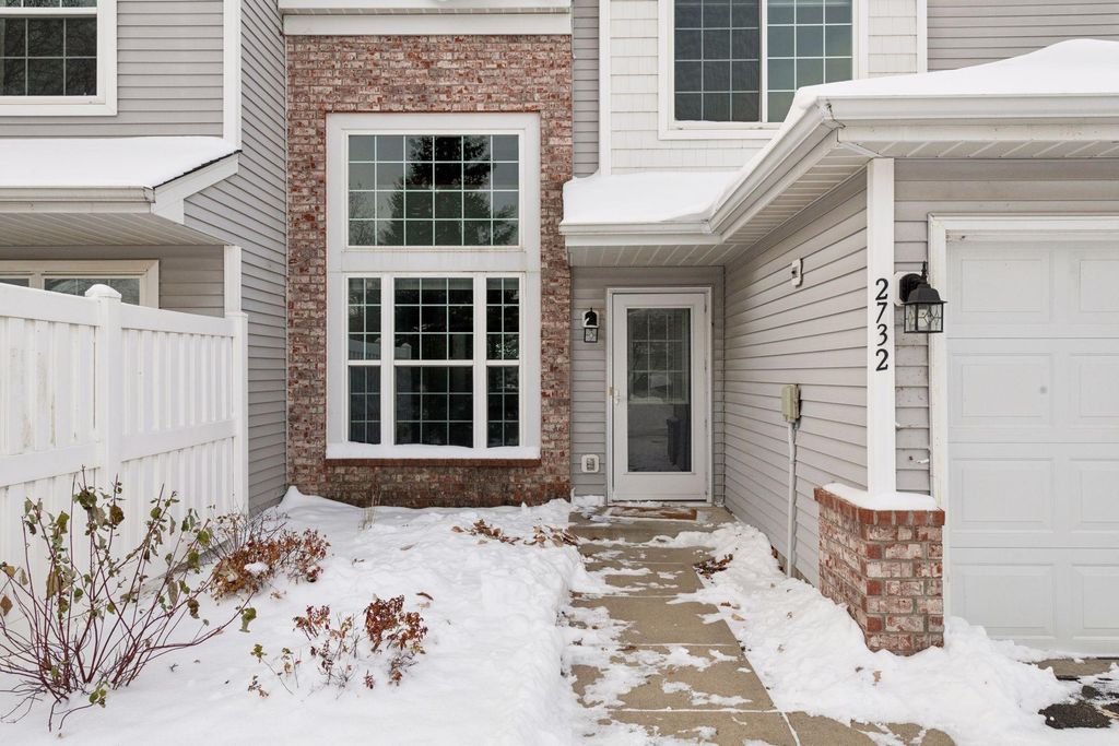 Photo of 2732 Wagon Wheel Curve, Chaska, MN 55318 (MLS # 6824769)