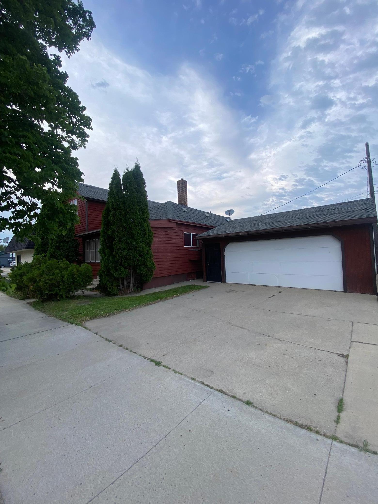 8 Dayton Avenue SE