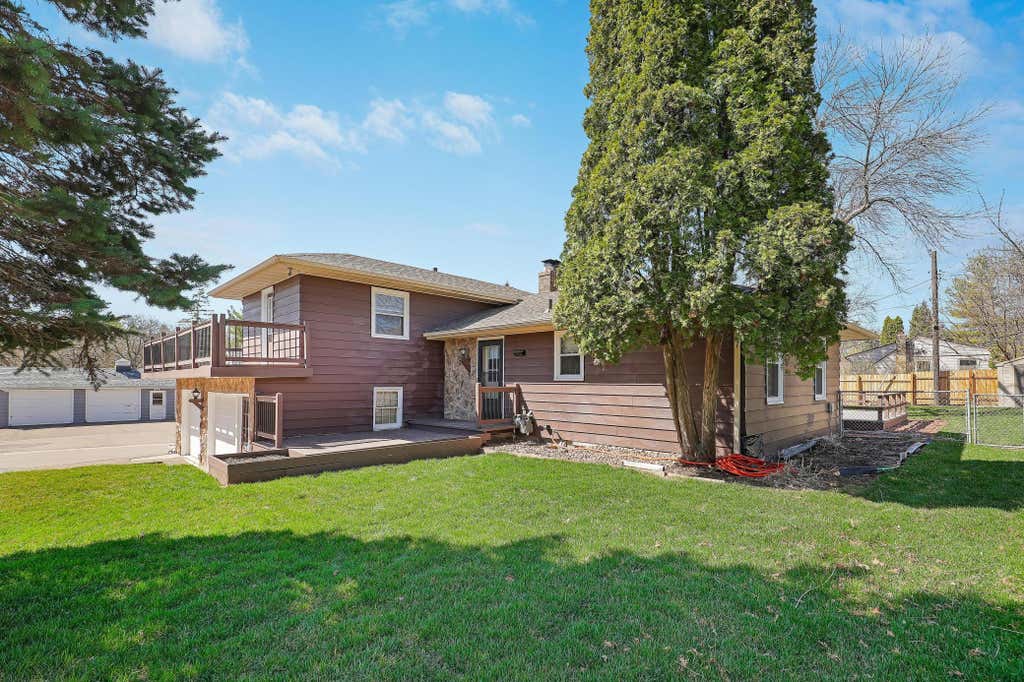 Photo of 2930 Bay Street, Minnetonka, MN 55391 (MLS # 7095350)