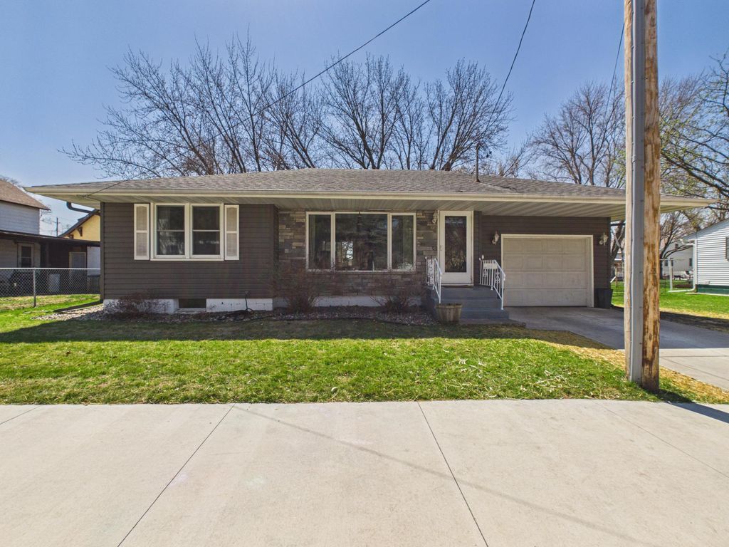 Photo of 406 2nd Street N, Cold Spring, MN 56320 (MLS # 7054989)