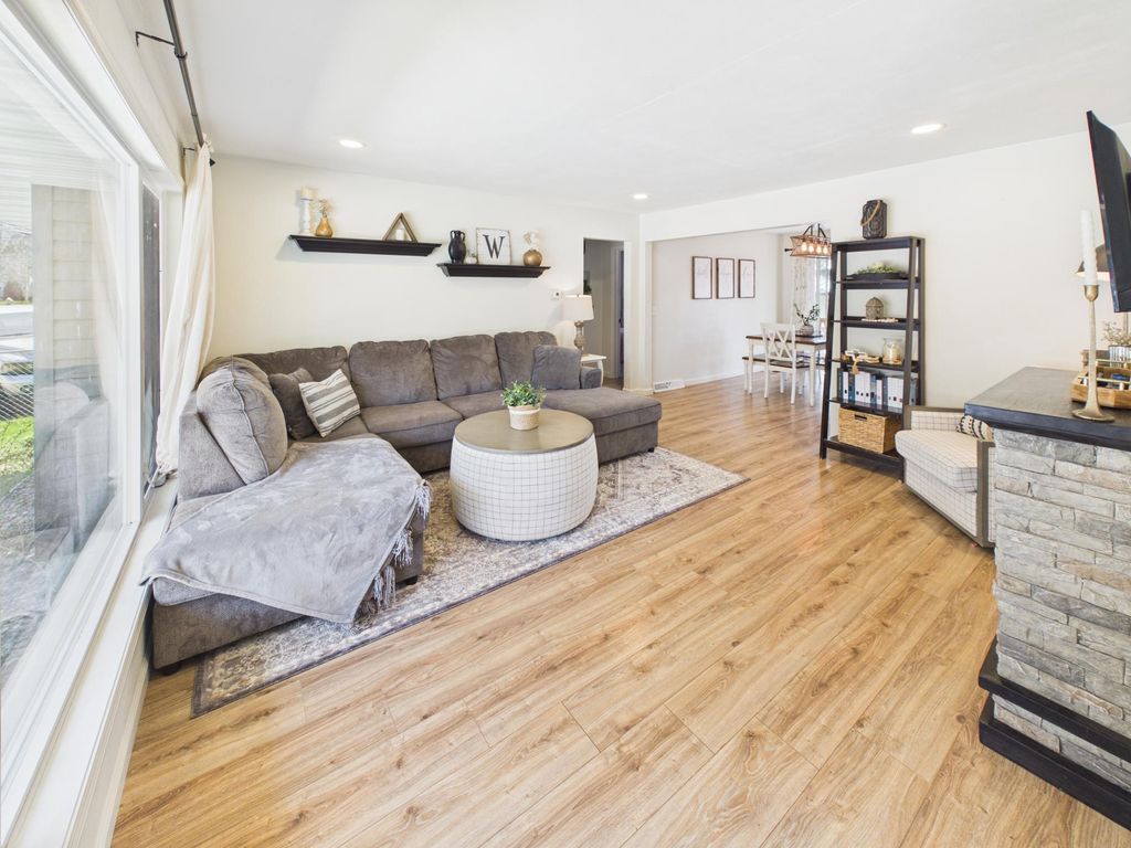 Photo of 406 2nd Street N, Cold Spring, MN 56320 (MLS # 7054989)