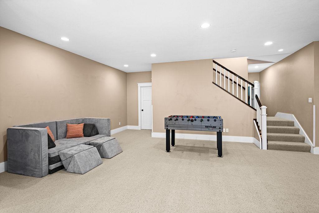 Duluth, Minnesota, 55803, United States, 6 Bedrooms Bedrooms, ,5 BathroomsBathrooms,Residential,Active,2026336