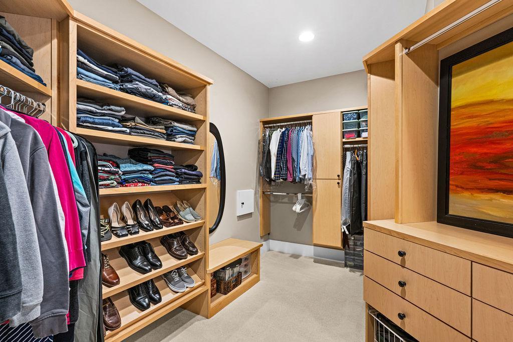 Duluth, Minnesota, 55803, United States, 6 Bedrooms Bedrooms, ,5 BathroomsBathrooms,Residential,Active,2026336