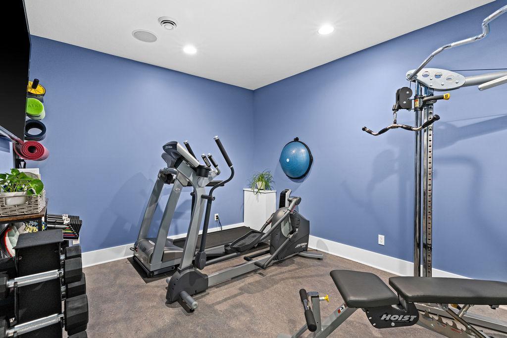 Duluth, Minnesota, 55803, United States, 6 Bedrooms Bedrooms, ,5 BathroomsBathrooms,Residential,Active,2026336
