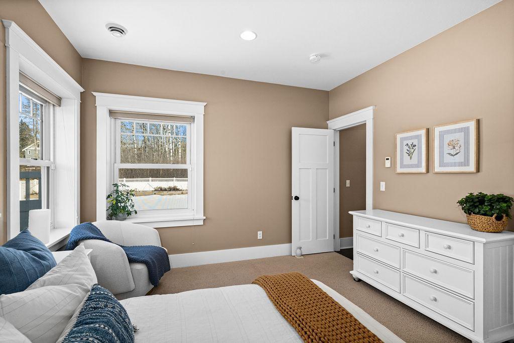 Duluth, Minnesota, 55803, United States, 6 Bedrooms Bedrooms, ,5 BathroomsBathrooms,Residential,Active,2026336