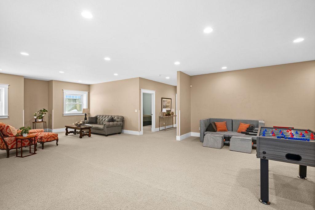 Duluth, Minnesota, 55803, United States, 6 Bedrooms Bedrooms, ,5 BathroomsBathrooms,Residential,Active,2026336