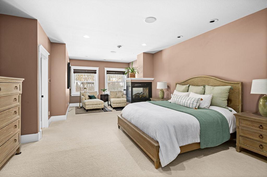Duluth, Minnesota, 55803, United States, 6 Bedrooms Bedrooms, ,5 BathroomsBathrooms,Residential,Active,2026336