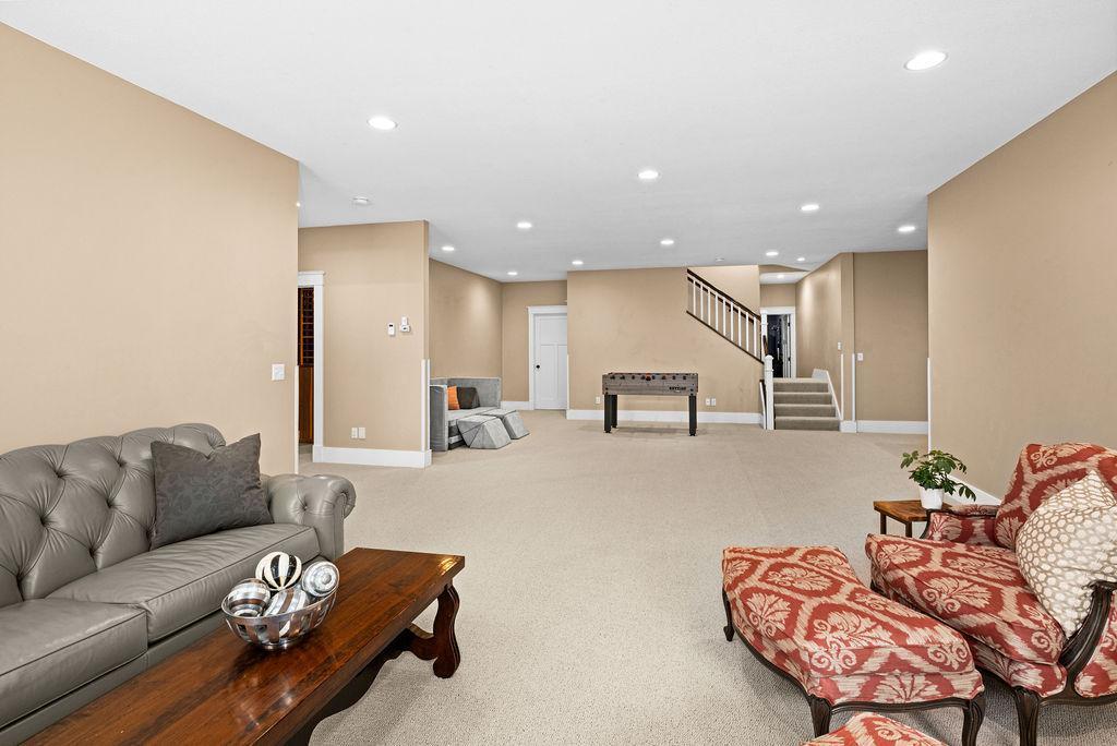 Duluth, Minnesota, 55803, United States, 6 Bedrooms Bedrooms, ,5 BathroomsBathrooms,Residential,Active,2026336