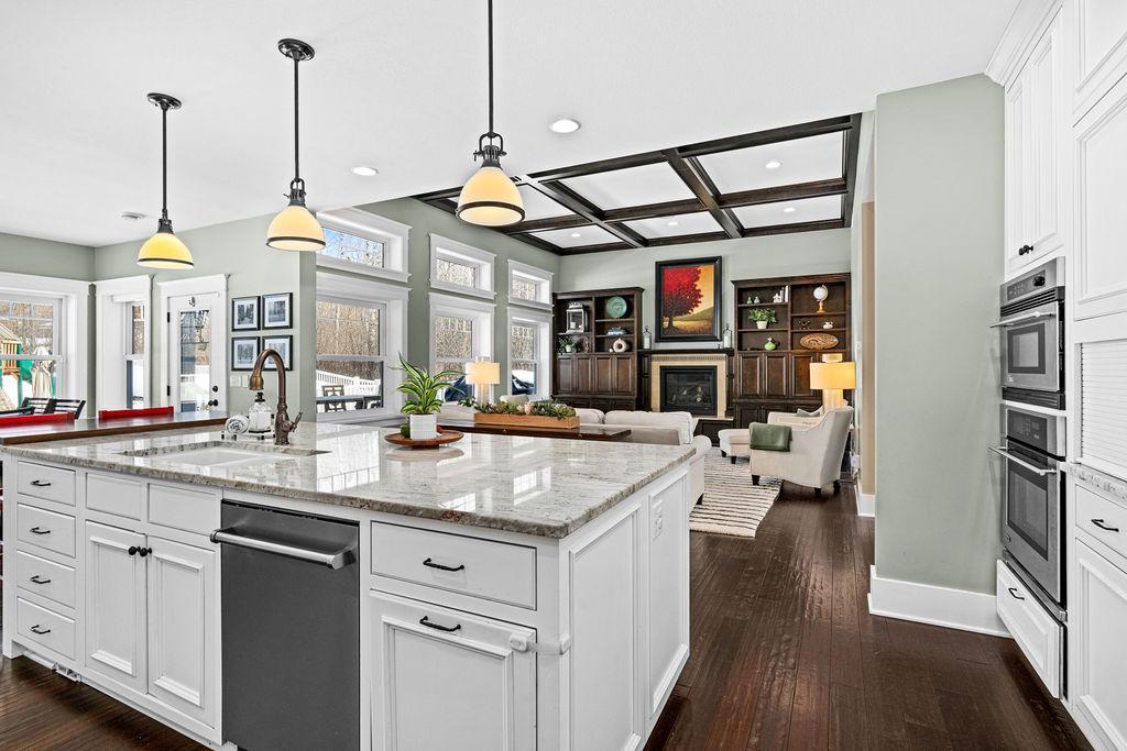 Duluth, Minnesota, 55803, United States, 6 Bedrooms Bedrooms, ,5 BathroomsBathrooms,Residential,Active,2026336